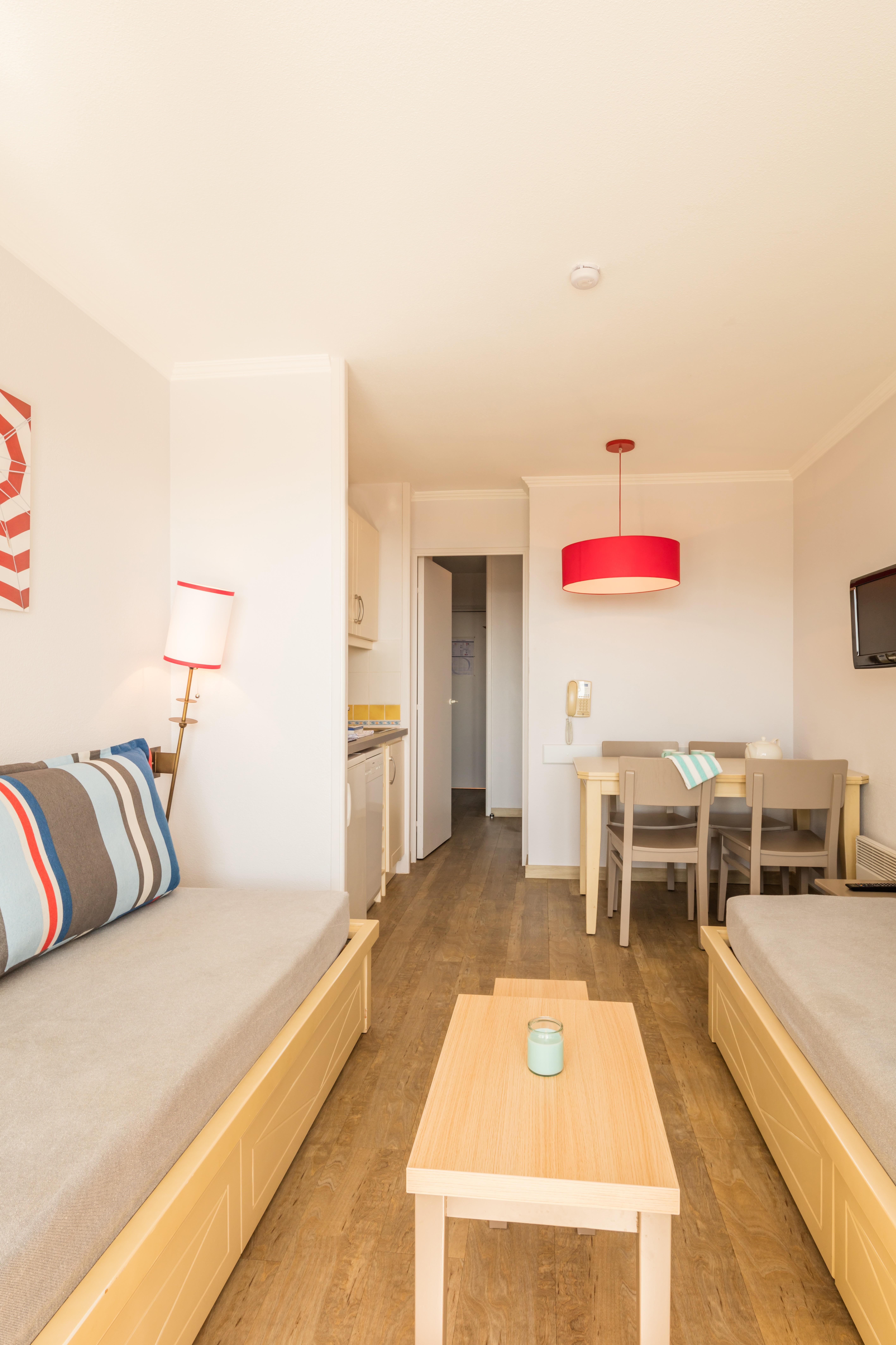Residence Pierre & Vacances L'Ange Gardien วีลล์ฟรองซ์-ซูร์-แมร์ ภายนอก รูปภาพ