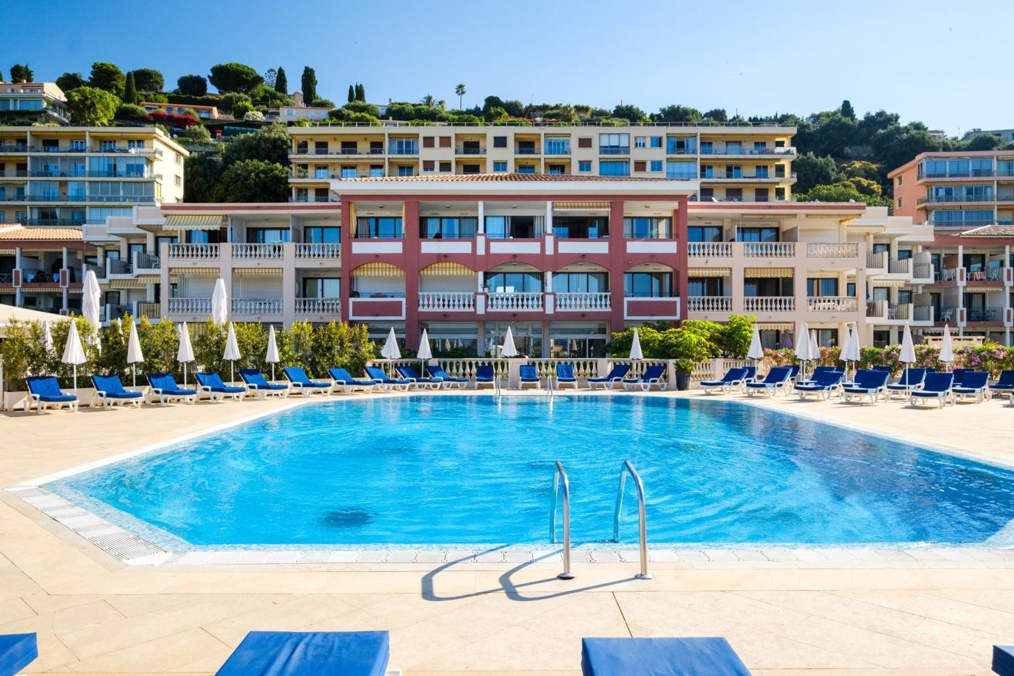 Residence Pierre & Vacances L'Ange Gardien วีลล์ฟรองซ์-ซูร์-แมร์ ภายนอก รูปภาพ