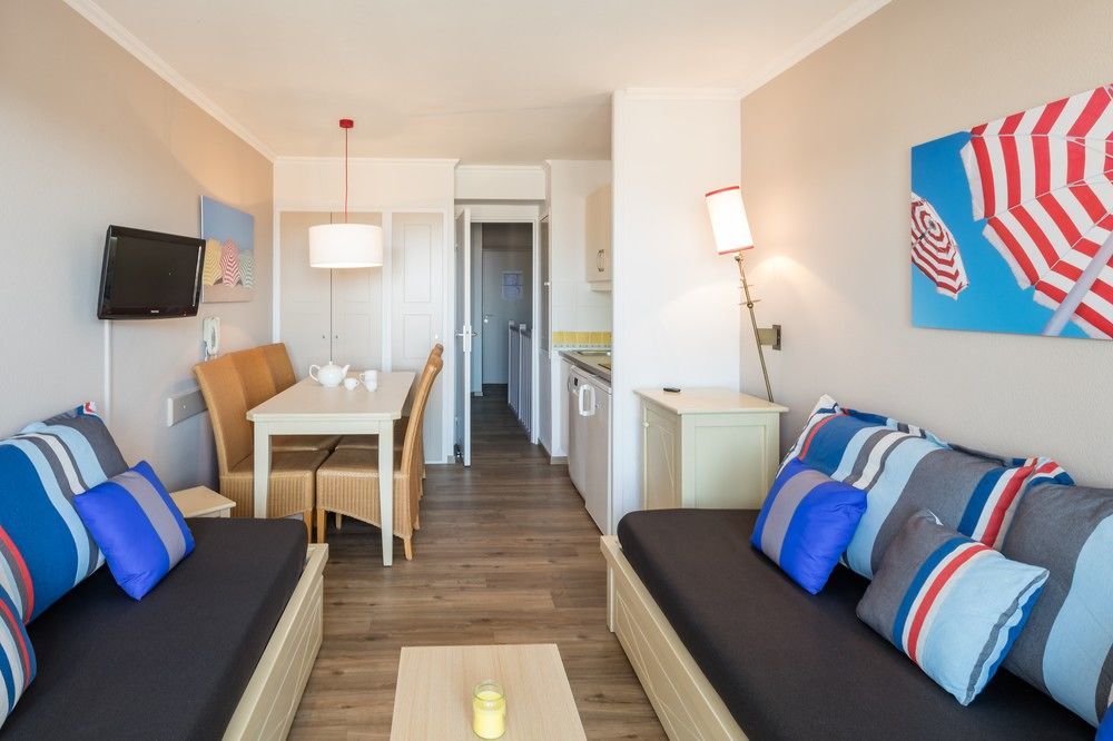 Residence Pierre & Vacances L'Ange Gardien วีลล์ฟรองซ์-ซูร์-แมร์ ภายนอก รูปภาพ